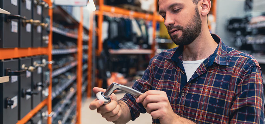 Locksmith For Retail Stores Lockout Services in Carson, California